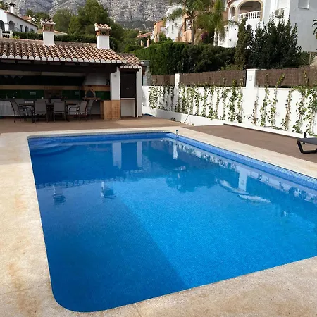 Pura Vida Villa *